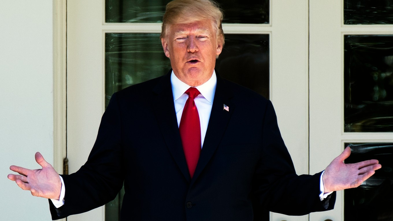 Prečo by sme tieto krajiny mali ďalej podporovať? pýta sa Donald Trump.