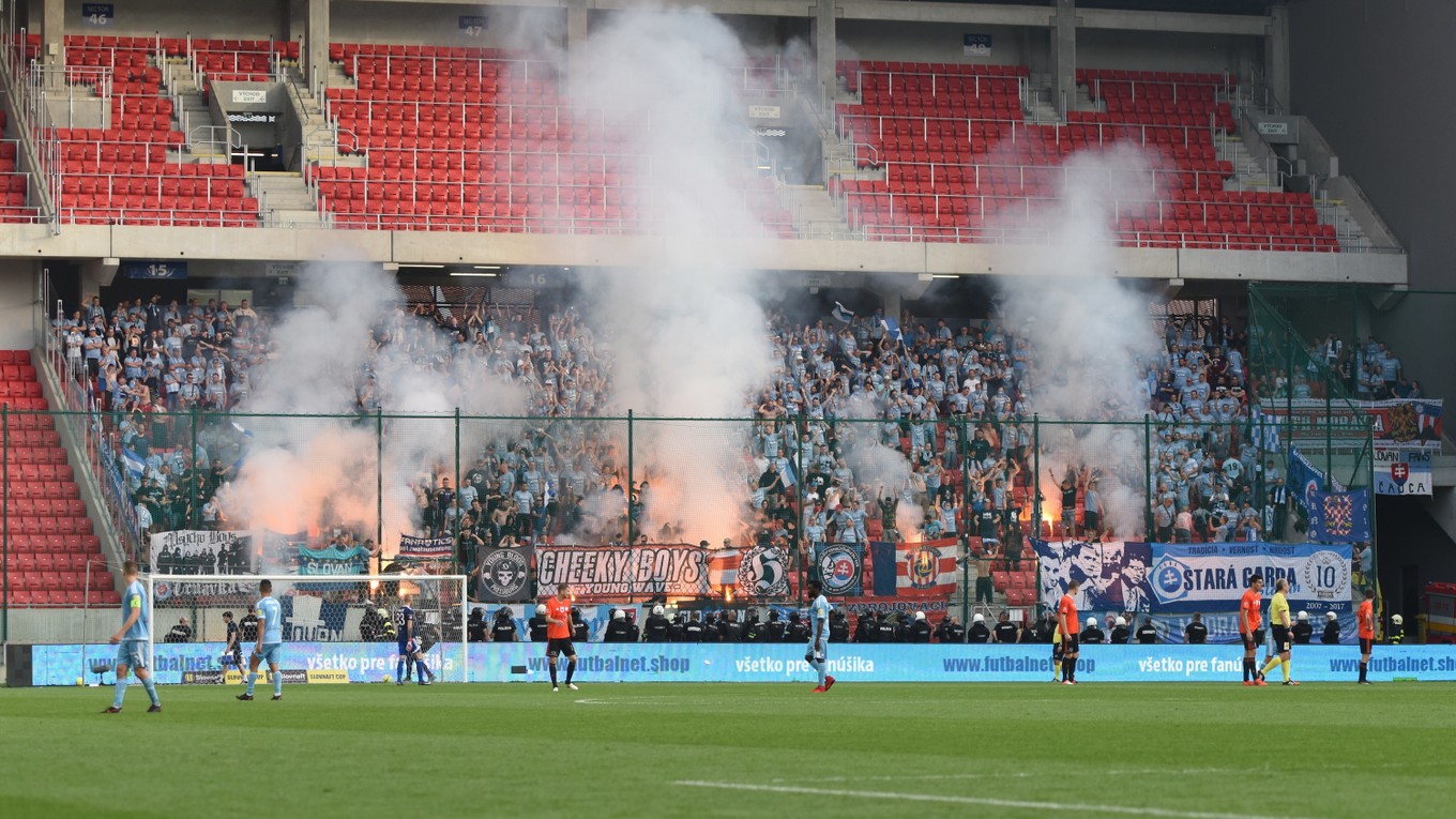 Fanúšikovia Slovana počas finálového zápasu.