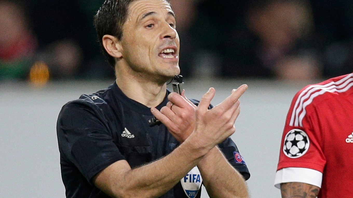 Srb Milorad Mažič povedie finále Ligy majstrov.