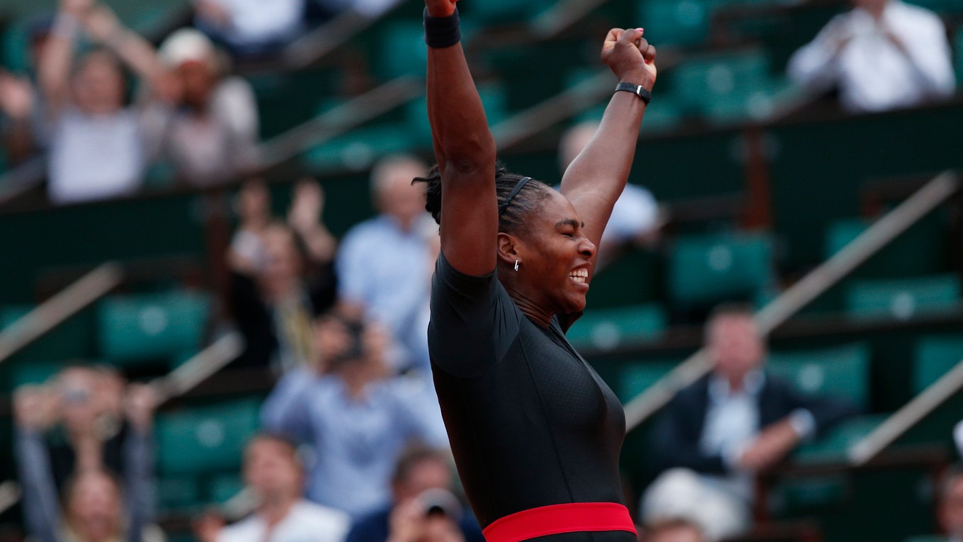 Serena Williamsová sa raduje z víťazstva.