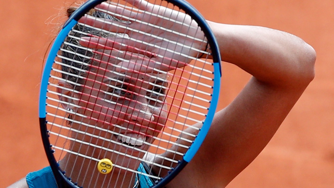 Madison Keysová postúpila do štvrťfinále na Roland Garros.