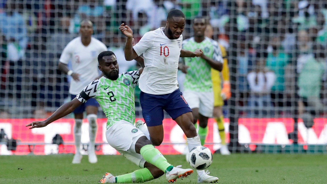 Raheem Sterling (vpravo) odohral proti Nigérii 73 minút.