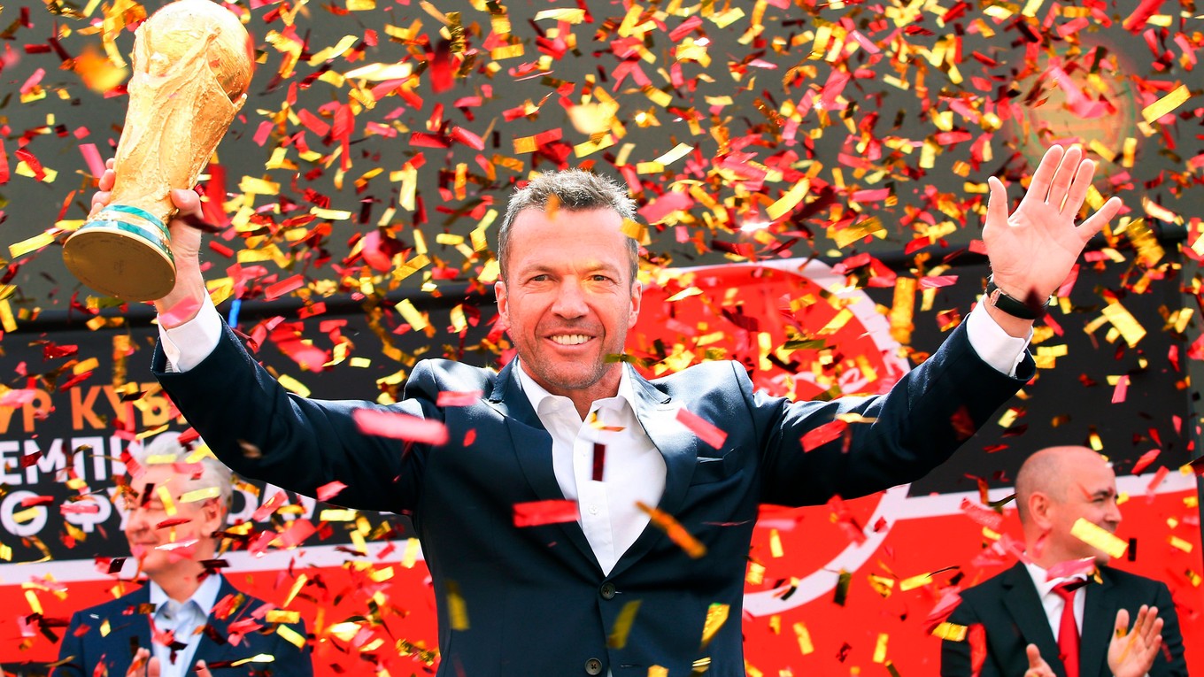 Trofej pre majstra sveta vo futbale dorazila do Mosky.