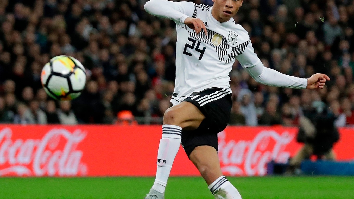 Leroy Sané prekvapujúco chýba v záverečnej nominácii Nemecka na MS vo futbale 2018.