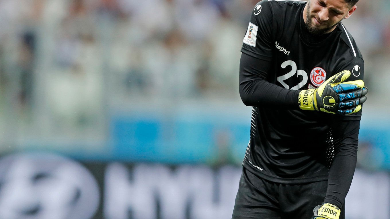 Zranený brankár Tuniska Hassen na turnaji skončil.