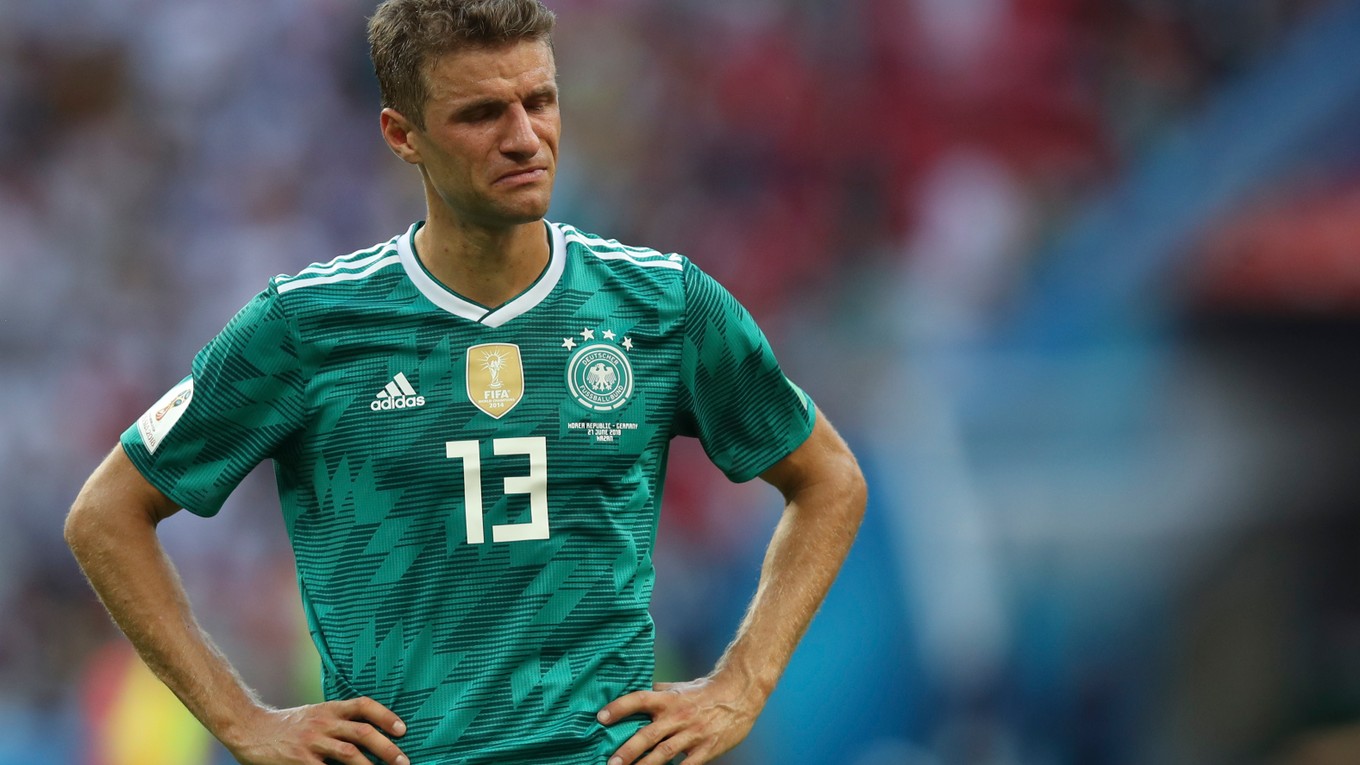Sklamaný nemecký reprezentant Thomas Muller po zápase neudržal slzy.