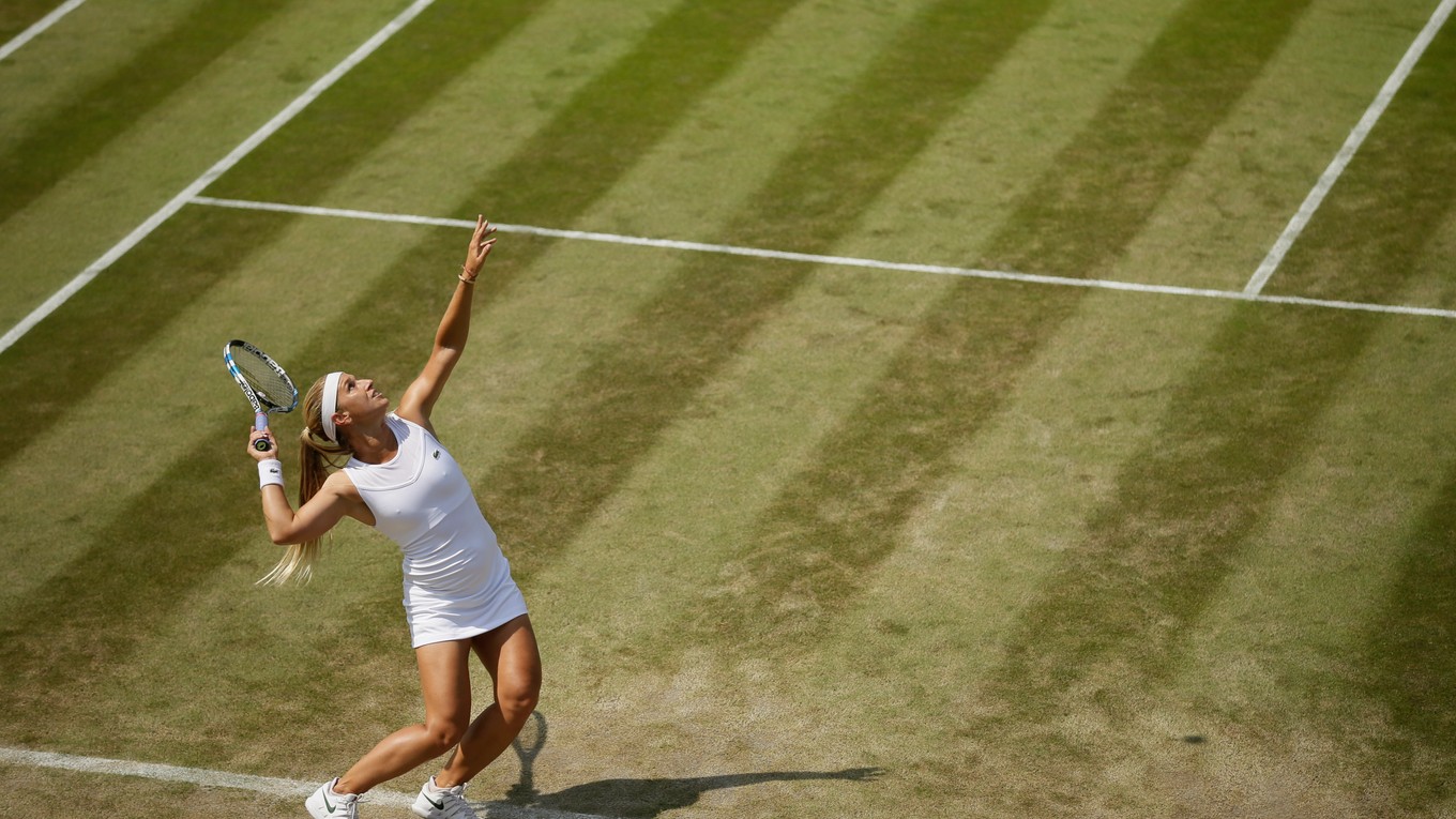 Dominika Cibulková sa vo Wimbledone prebojoval do osemfinále.