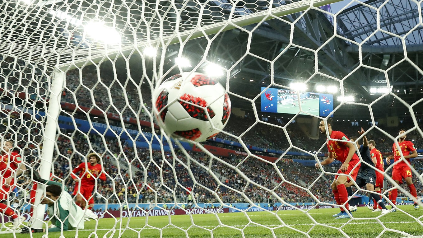 Samuel Umtiti strieľa jediný gól zápasu.
