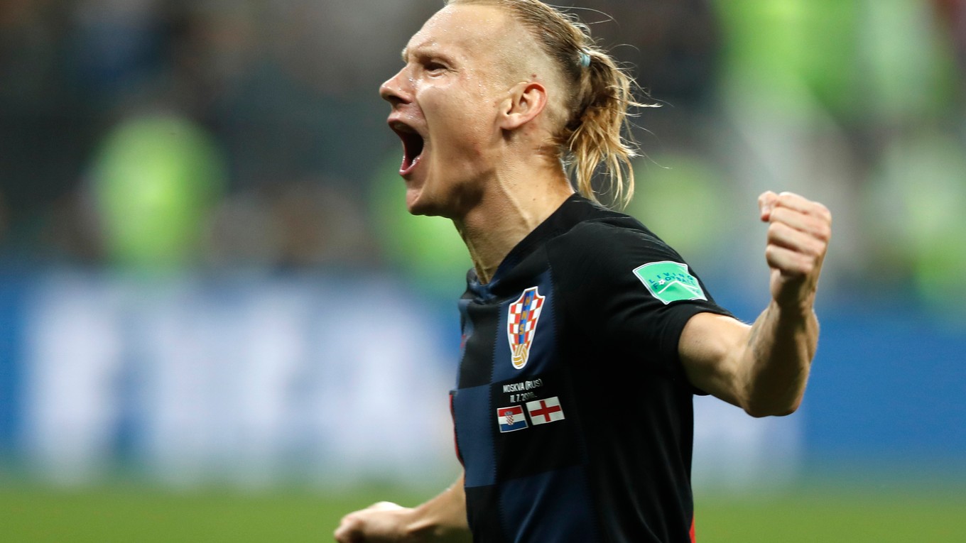 Chorvát Domagoj Vida počas semifinále na MS v Rusku.