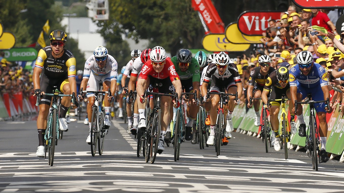 V závere 8. etapy na Tour de France 2018 sa udialo niekoľko kontroverzií.