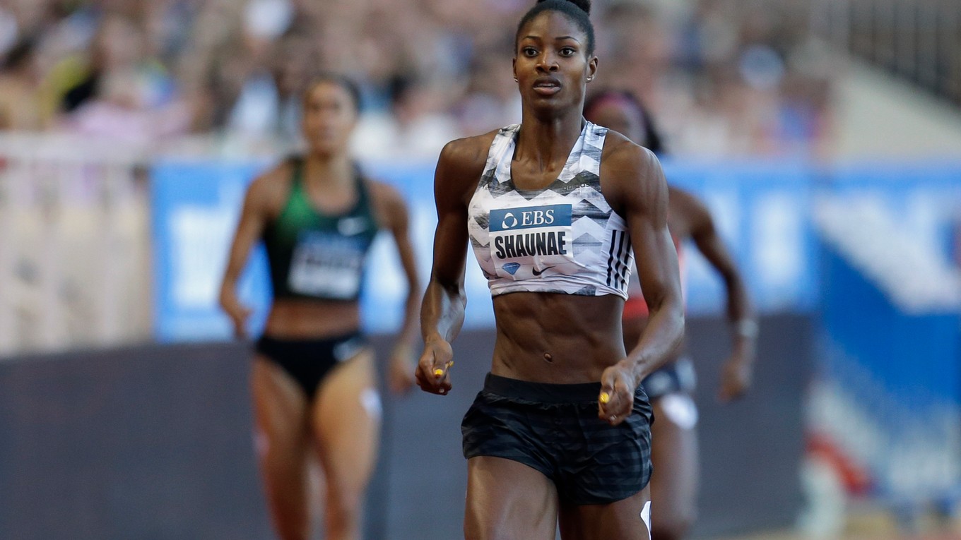 Bahamčanka Shaunae Miller-Uibová víťazí v behu na 400 metrov v najlepšom výkone roka 48,97 na medzinárodnom atletickom mítingu Diamantová liga v Monaku.