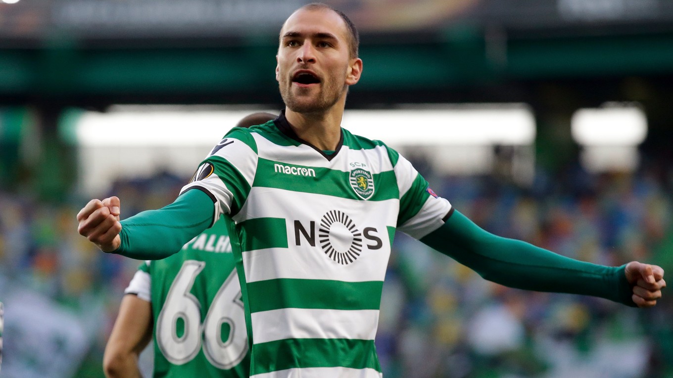 Bas Dost si bude aj naďalej obliekať dres Sportingu Lisabon.