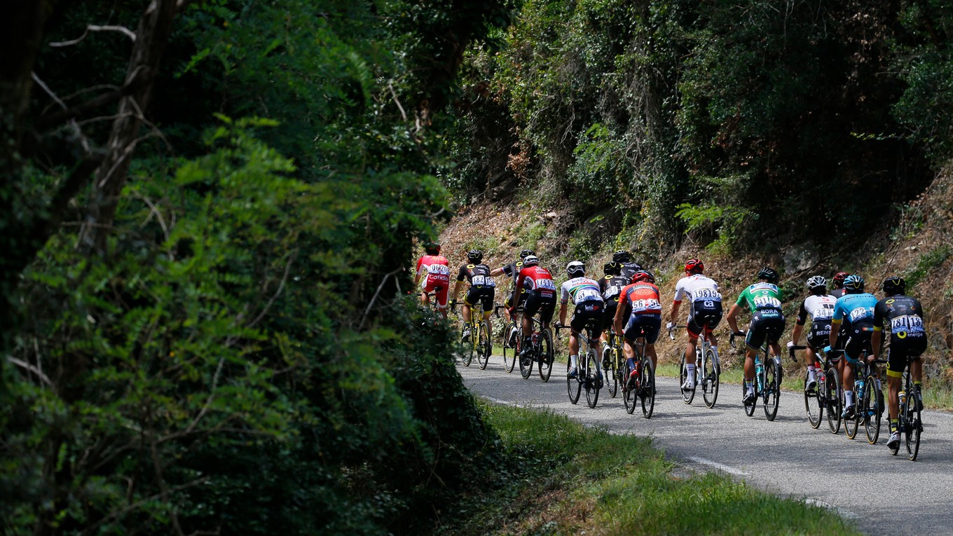 Cyklisti počas pretekov.