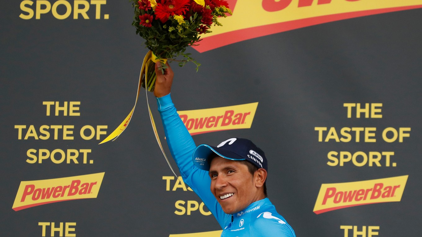 Nairo Quintana oslavuje víťazstvo v 17. etape na Tour de France 2018.