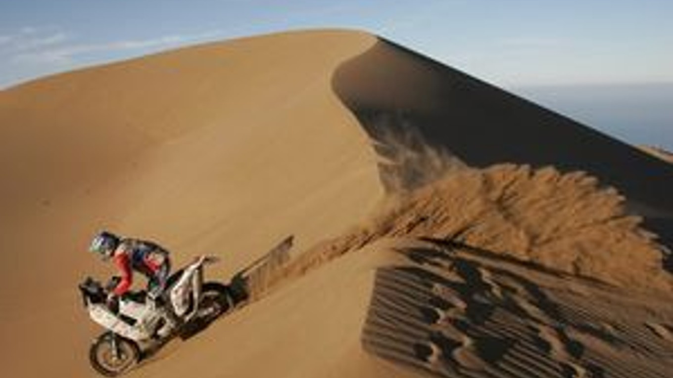 Štefan Svitko sa úspešne prediera medzi najlepších motocyklistov Rely Dakar.