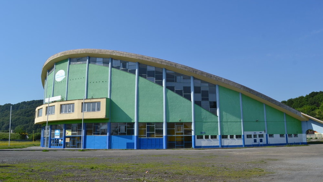 Zimný štadión v Prešove je v havarijnom stave, opravy sa ešte nezačali.