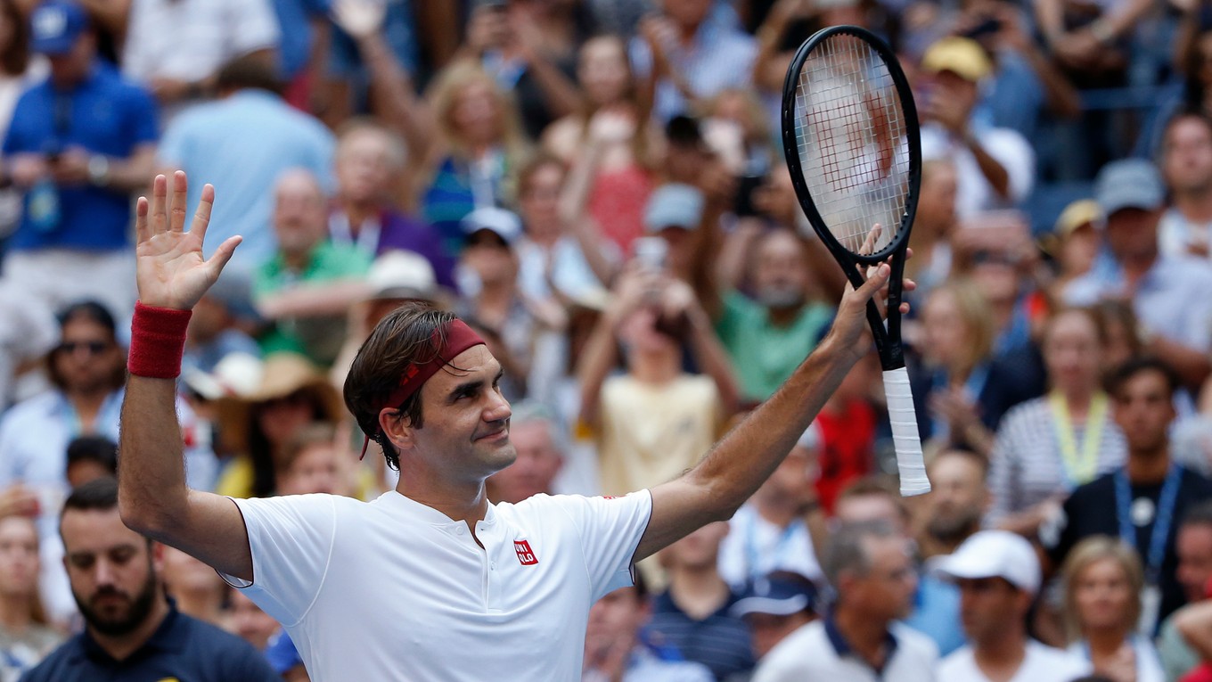 Roger Federer sa teší z postupu.