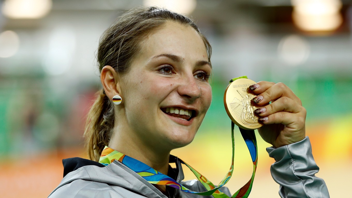 Kristina Vogelová so zlatou olympijskou medailou z Ria.