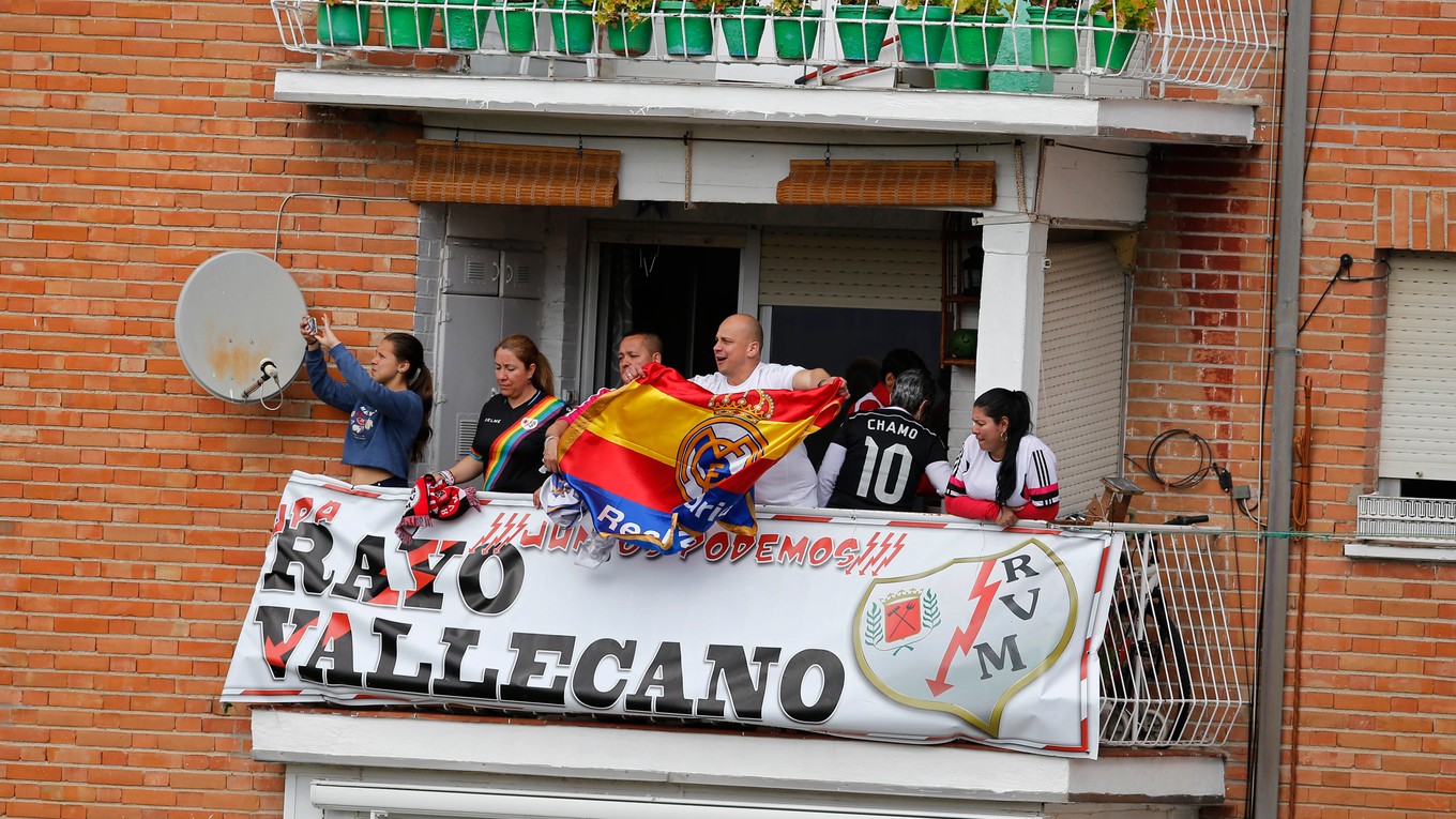 Rayo Vallecano oslavuje.