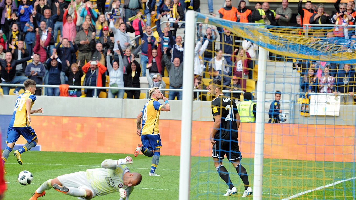 Erik Pačinda sa raduje zo svojho gólu.