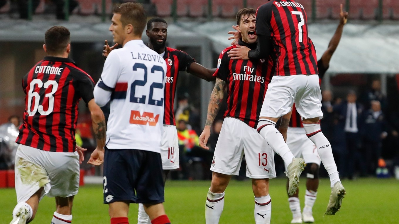 Momentka zo zápasu AC Miláno - FC Janov.