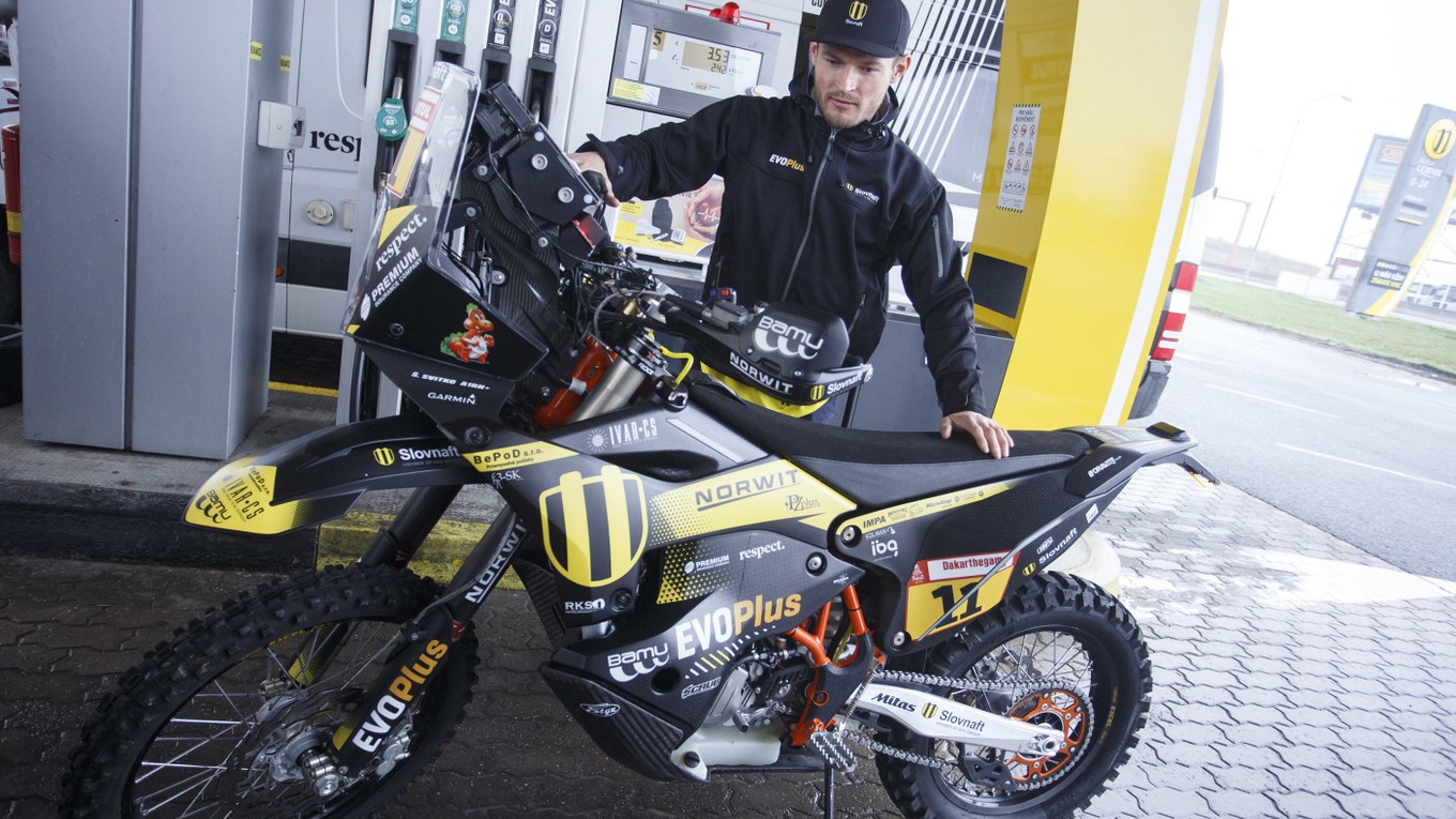 Štefan Svitko sa s novou motorkou KTM pripravuje na desiaty štart na Rely Dakar.
