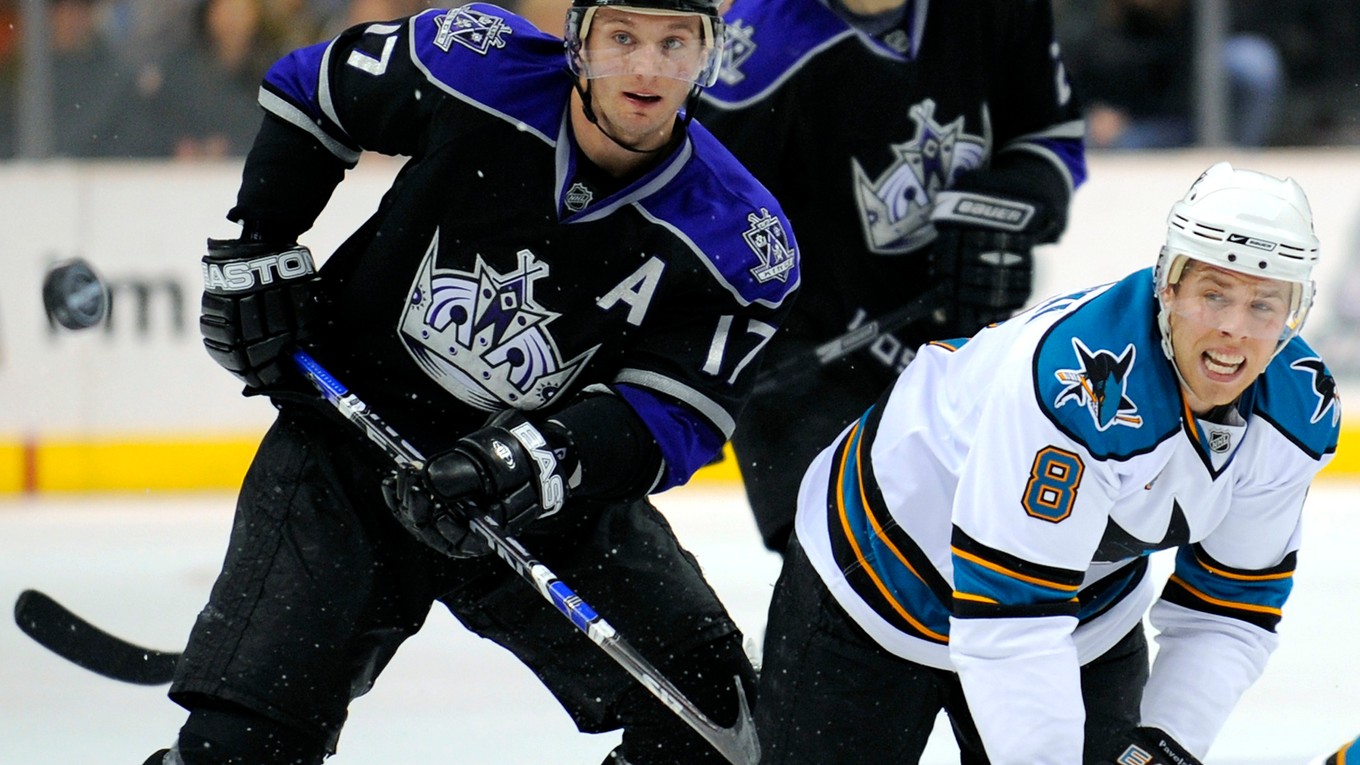 Ľubomír Višňovský (vľavo) v drese Los Angeles Kings.