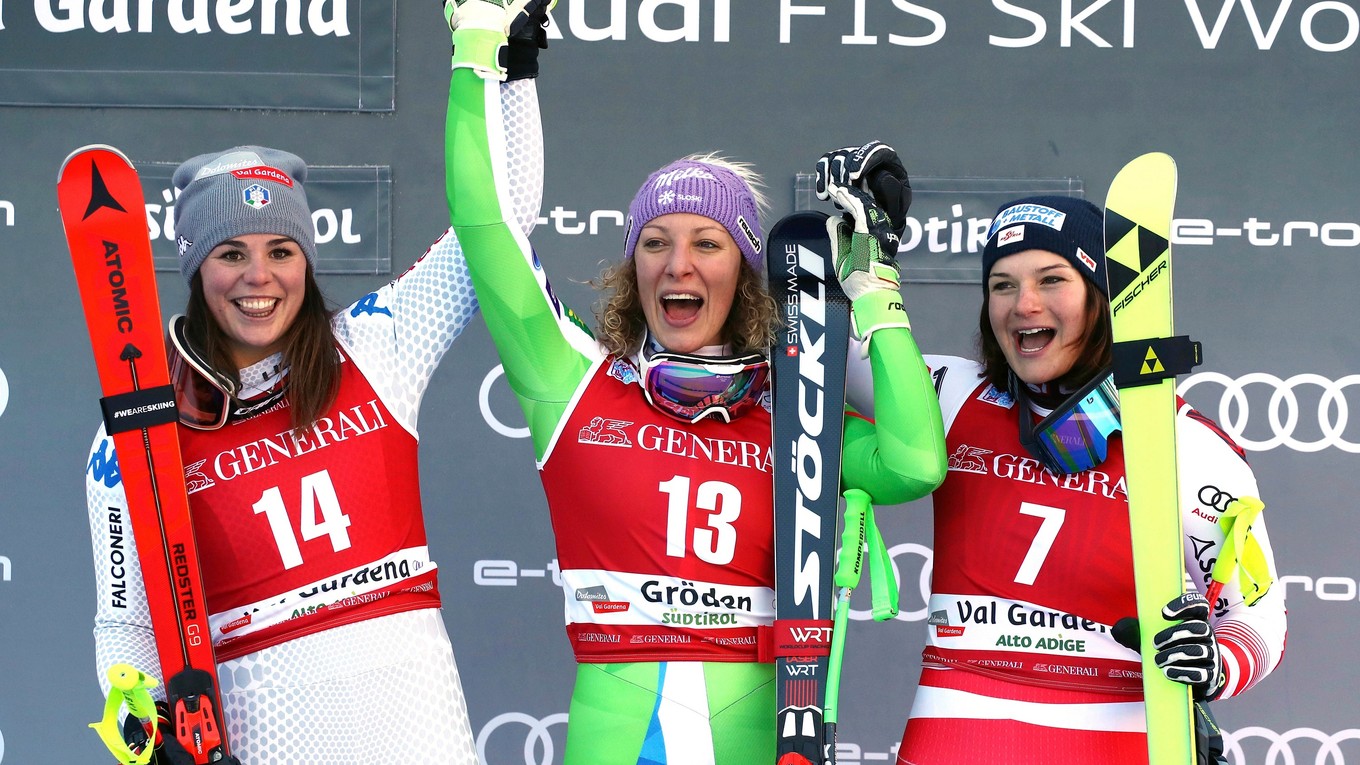 Zľava Nicole Delagová, Ilka Štuhecová a Ramona Siebenhoferová.