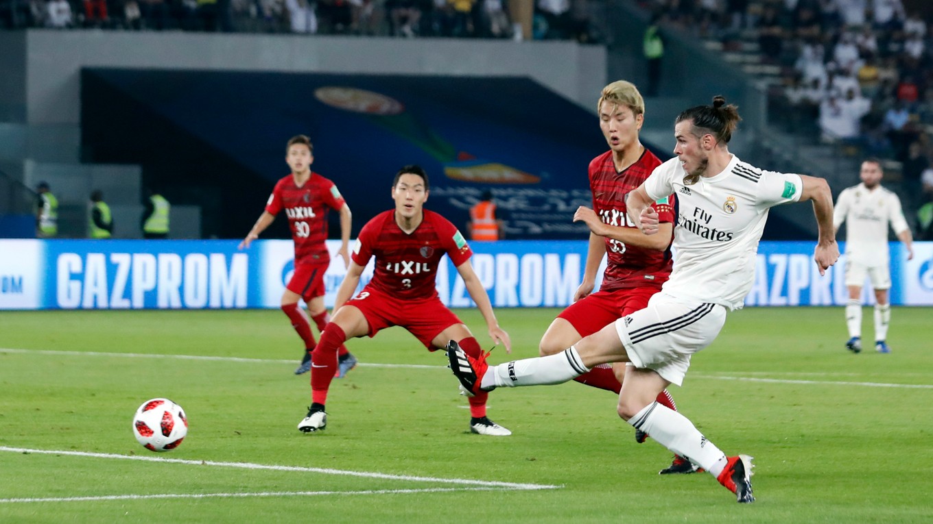 Gareth Bale strieľa úvodný gól v zápase proti Kašime Antlers.