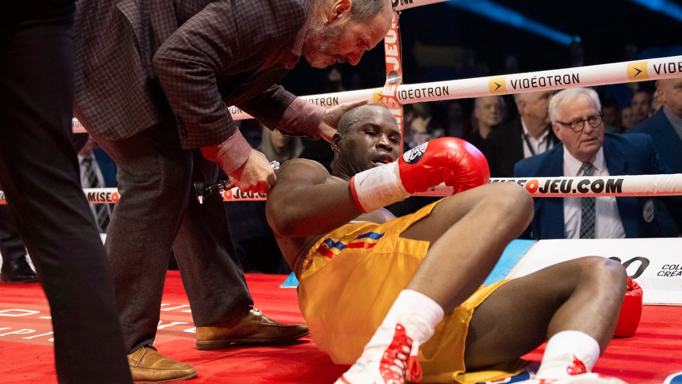Adonis Stevenson po nešťastnom zápase s Ukrajincom Oleksandrom Gvozdykom.
