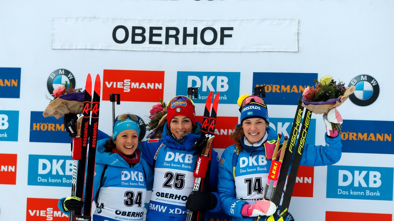 Zľava Anais Chevalierová (2. miesto), Lisa Vittozziová (1. miesto) a Hanna Öbergová (3. miesto).