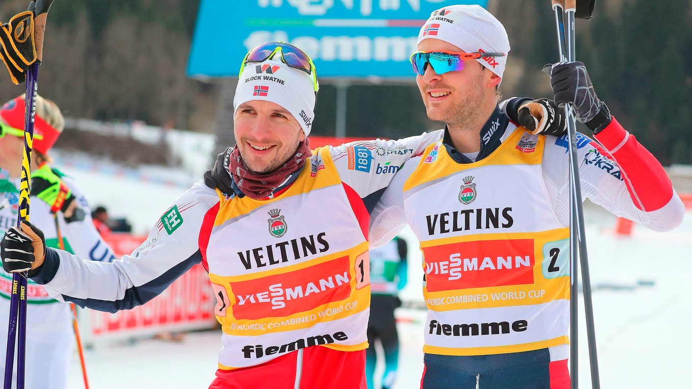 Nóri Jan Schmid (vľavo) a Jörgen Graabak.