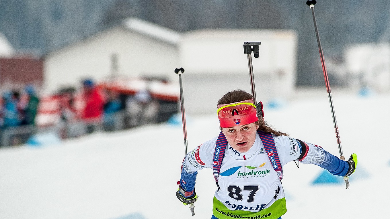 Na snímke slovenská reprezentantka Barbora Horniaková v cieli vytrvalostného preteku kadetiek na 10 km na Majstrovstvách sveta juniorov a kadetov v biatlone v Osrblí 27. januára 2019 - ilustračná fotografia.