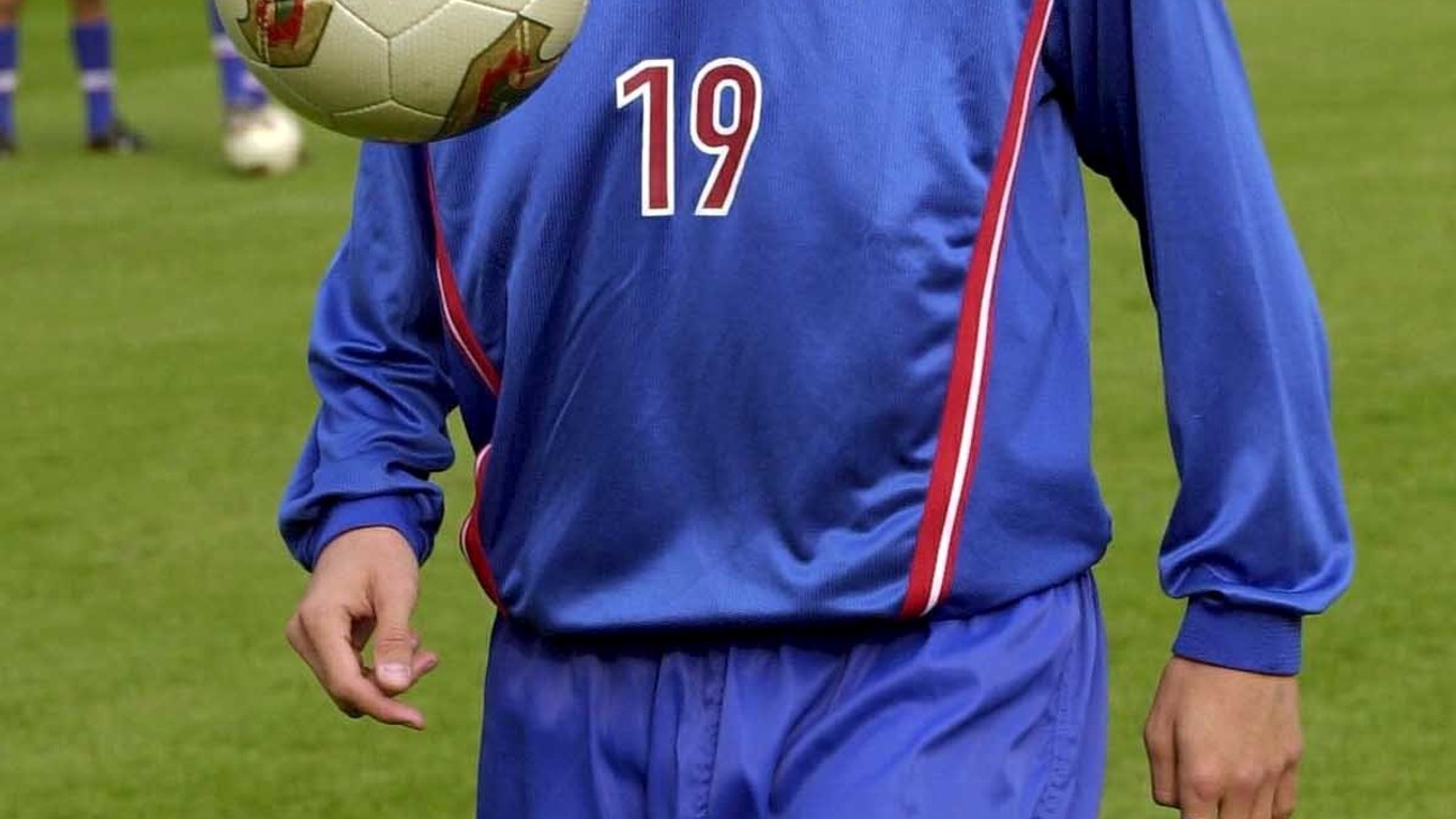 Martin Škrtel v roku 2003, keď ešte reprezentantom do 20 rokov.