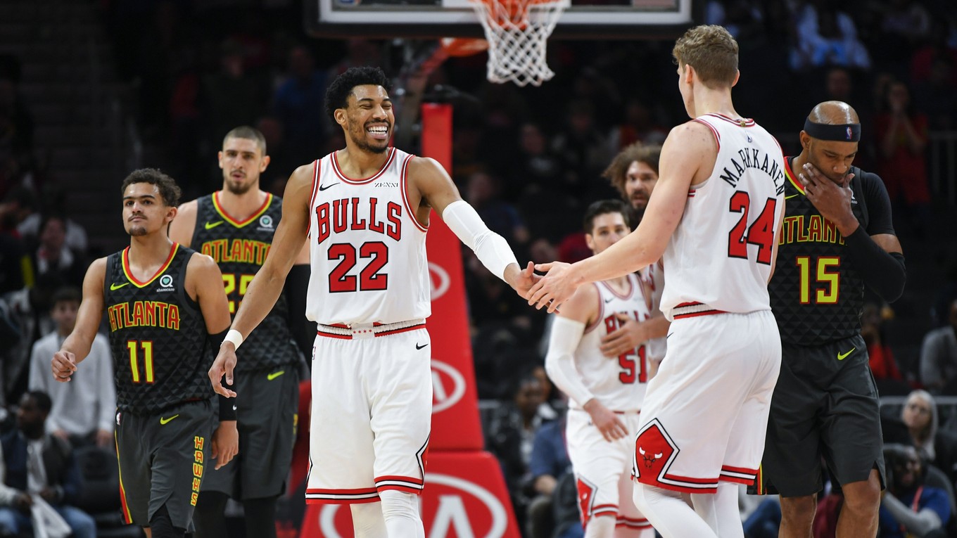 Momentka zo zápasu Atlanta - Chicago.