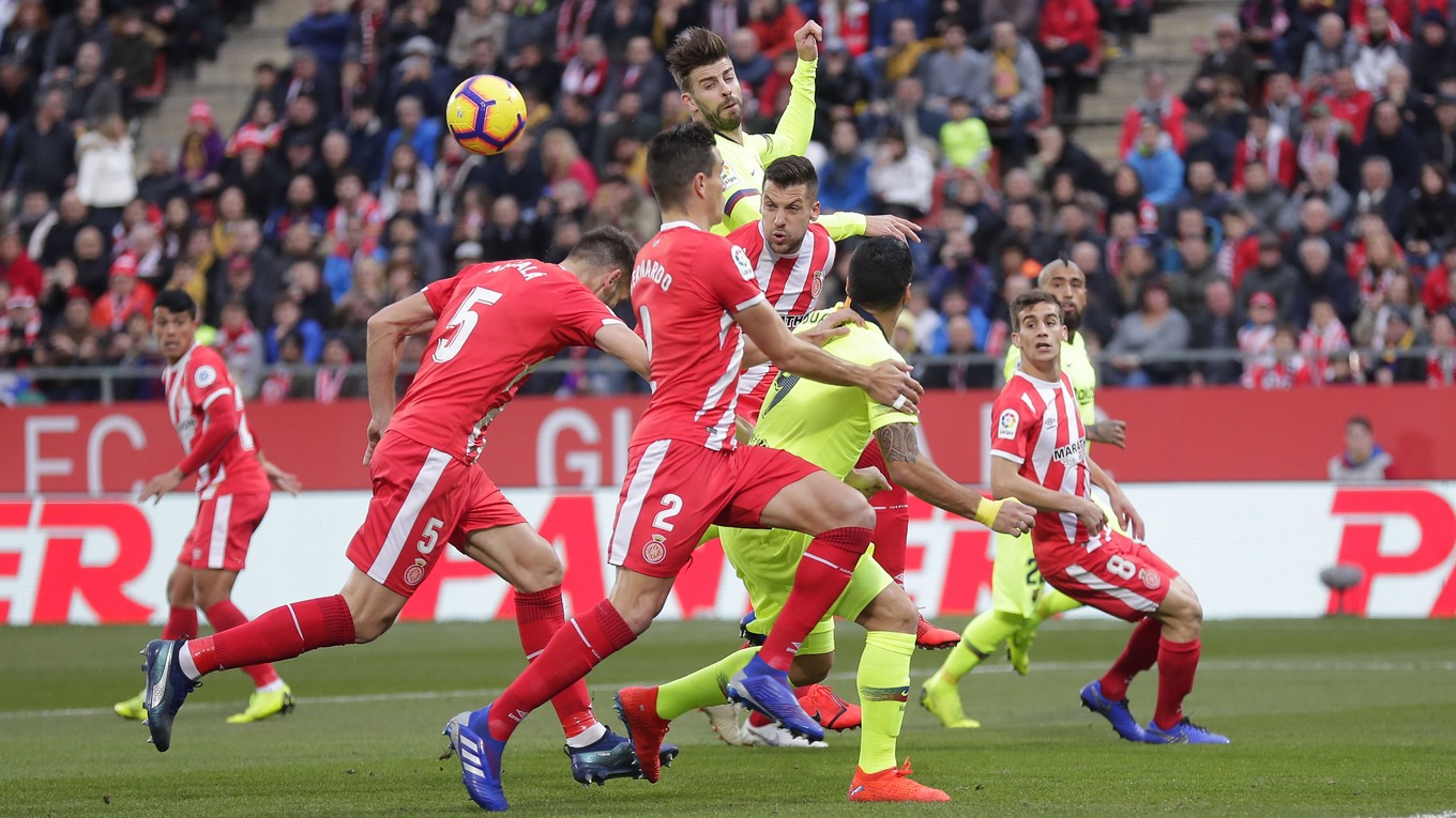 Momentka zo zápasu medzi FC Girona a FC Barcelona - ilustračná fotografia.