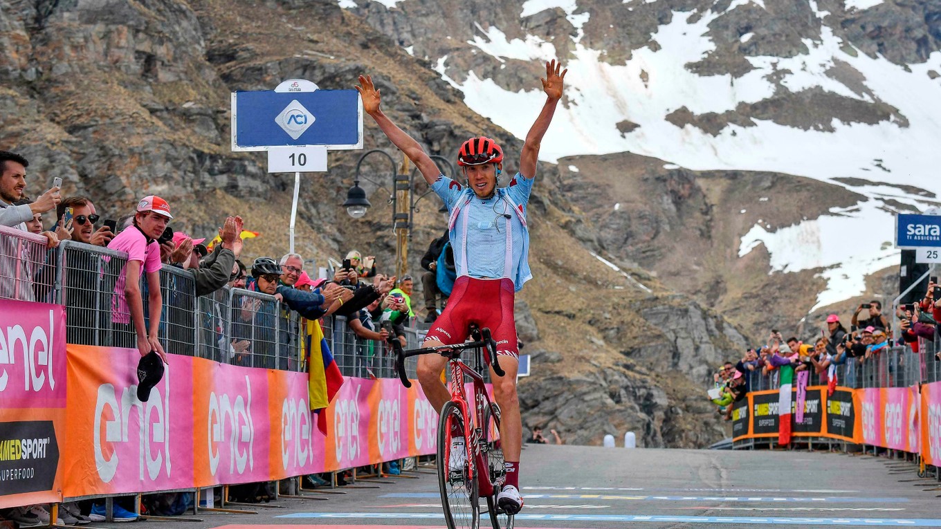 Ilnur Zakarin víťazí v horskej 13. etape pretekov Giro d'Italia z Pinerola do Ceresole Reale (196 km) 24. mája 2019.