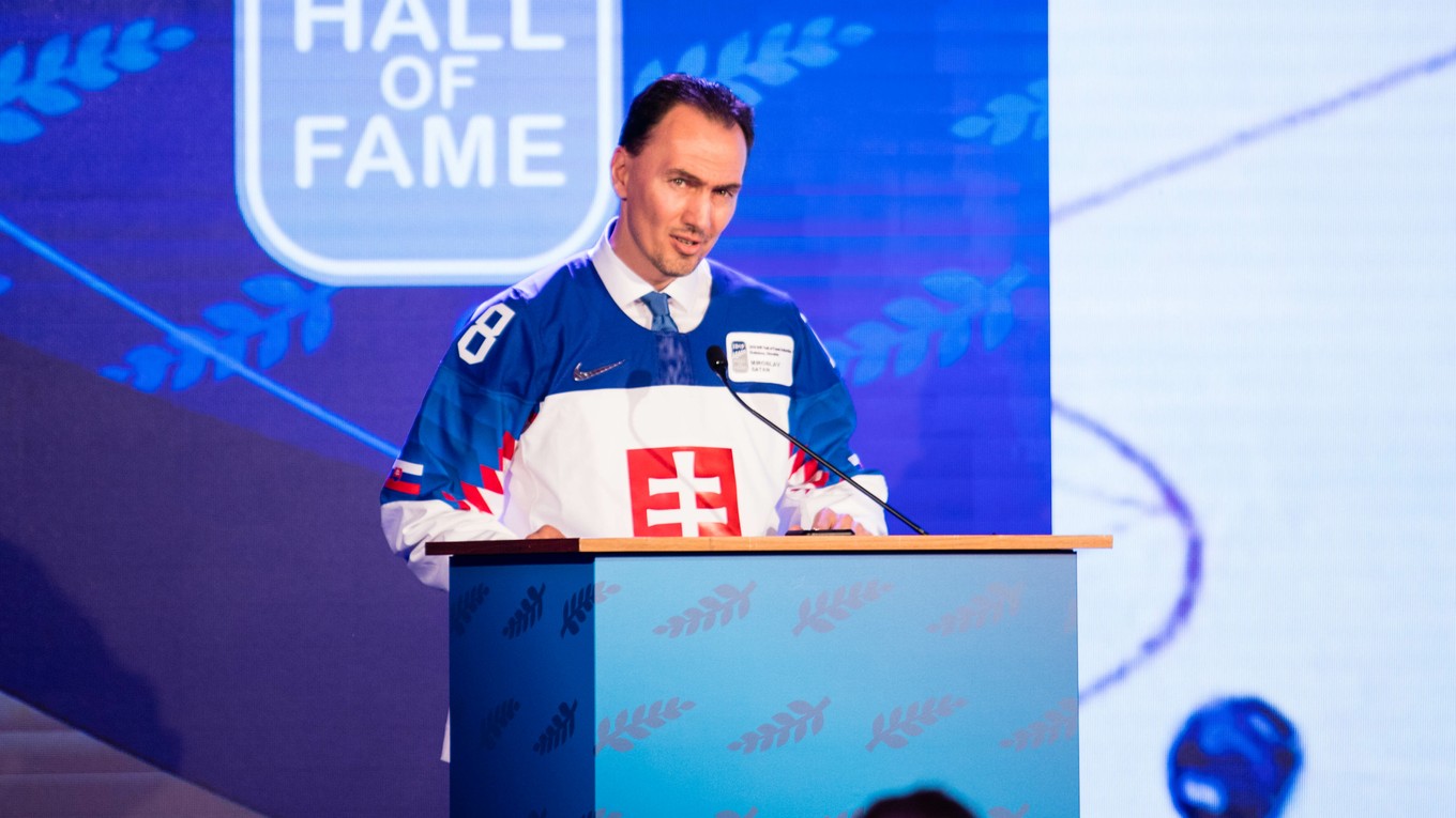 Miroslav Šatan počas slávnostného ceremoniálu uvedenia nových laureátov do hokejovej Siene slávy IIHF. Bratislava, 26. máj 2019.