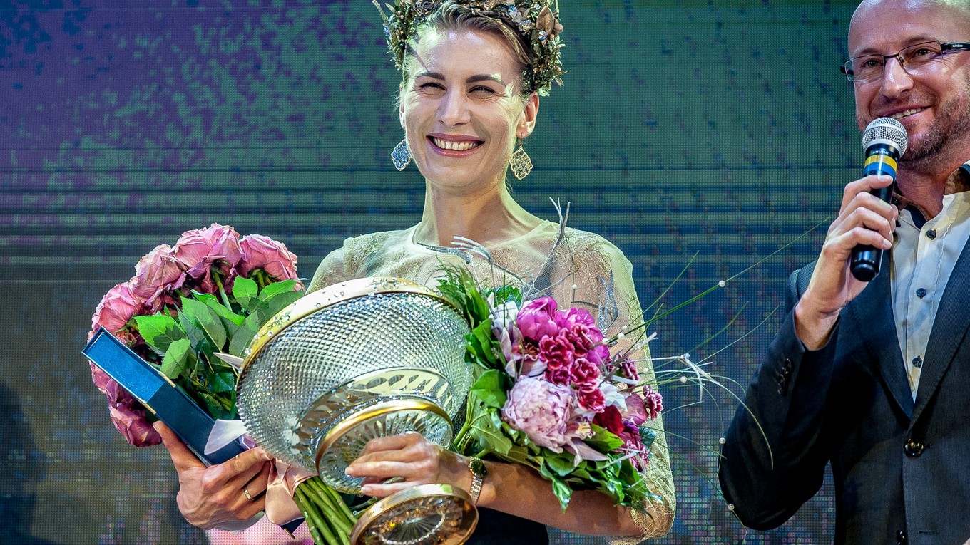 Anastasia Kuzminová počas galavečera, na ktorom si prevzala ocenenie Kráľovná biatlonovej stopy v Banskej Bystrici 31. mája 2019.