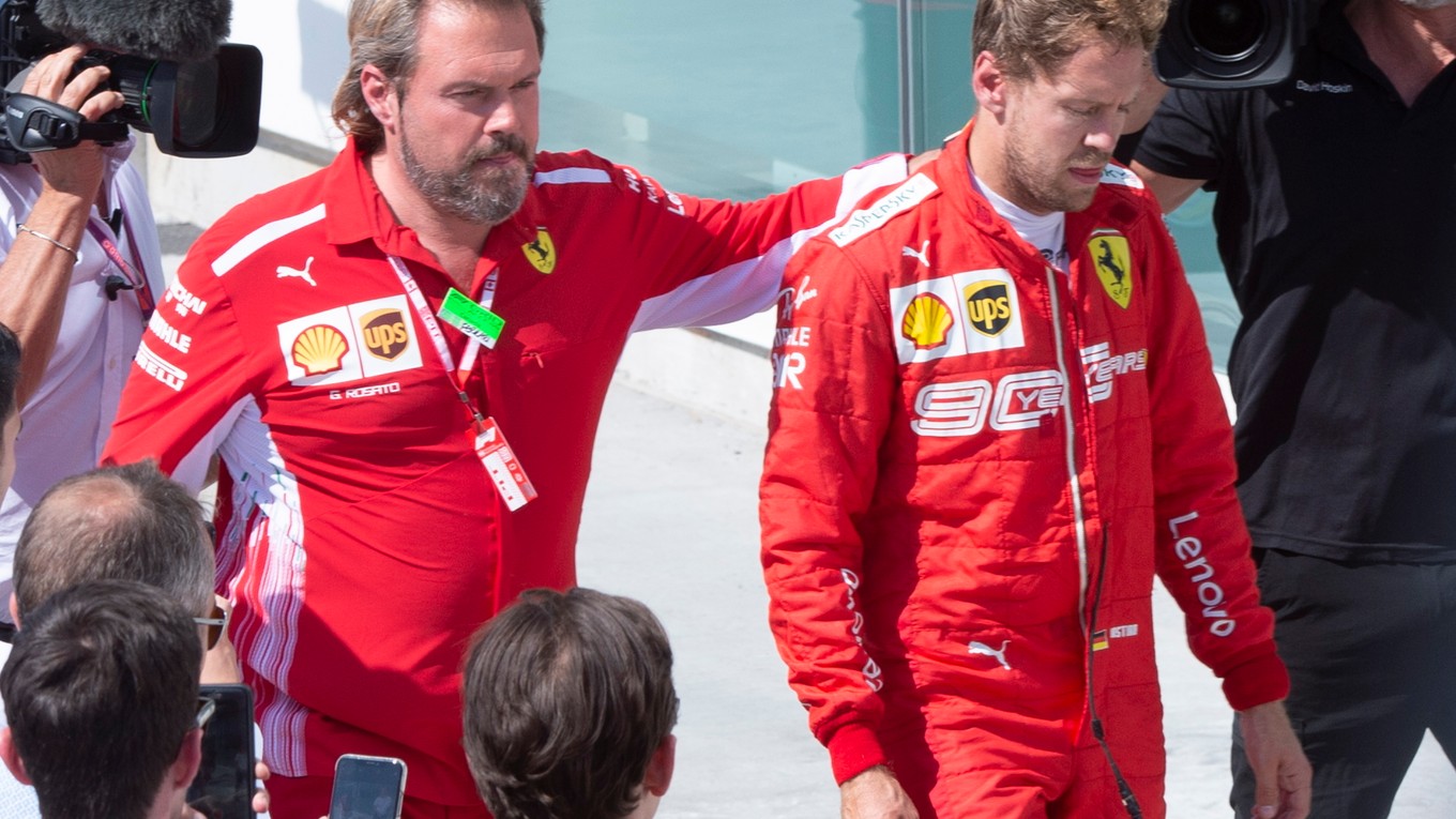 Sebastian Vettel (vpravo).