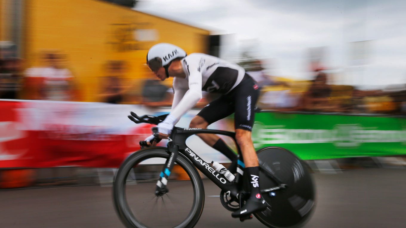 Chris Froome počas časovky na Tour de France 2018. 