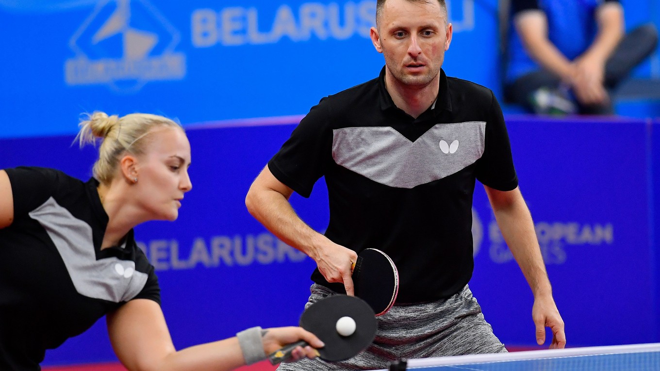 Slovenskí reprezentanti v stolnom tenise Barbora Balážová, Ľubomír Pištej v miešanej štvorhre na II. európskych hrách v Minsku 2019.
