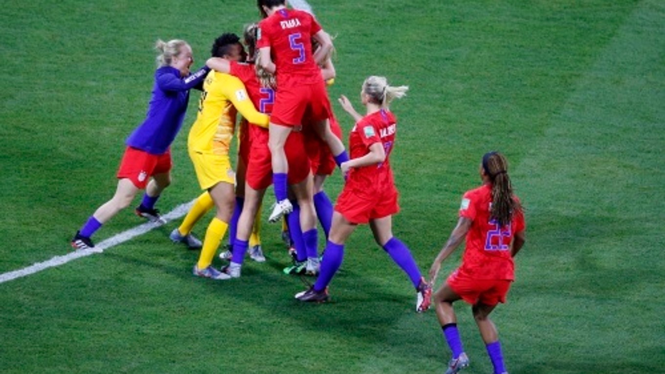 Americké futbalistky sa tešia z postupu do finále MS vo futbale žien 2019.