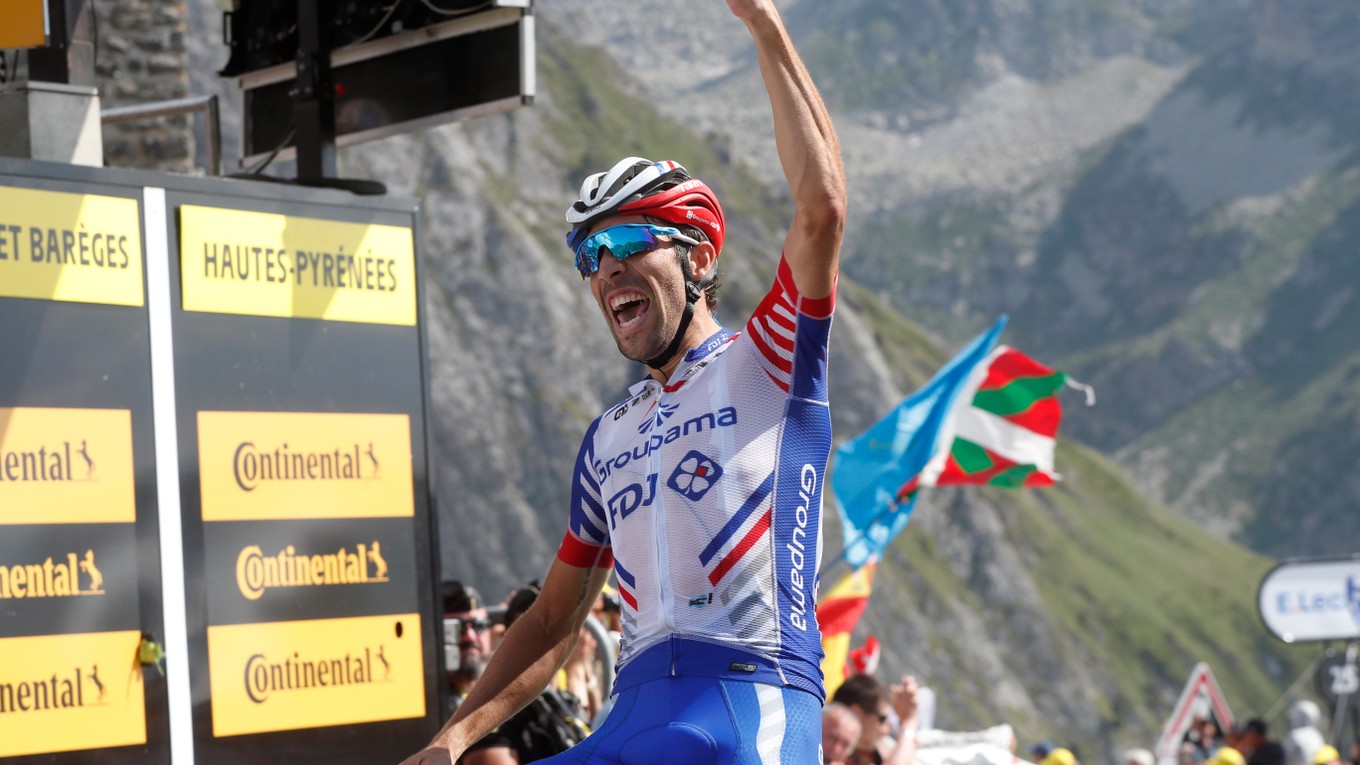 Thibault Pinot v cieli 14. etapy Tour de France 2019.