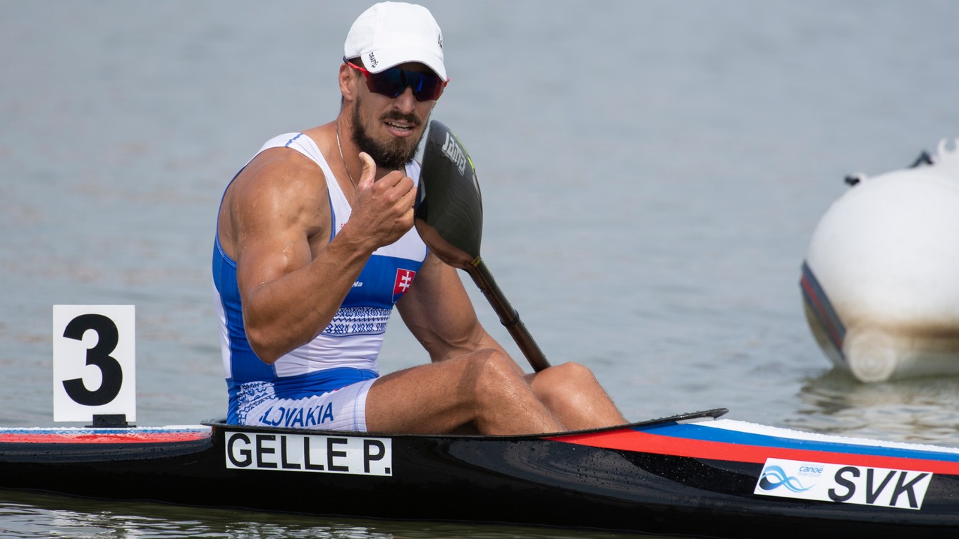 Peter Gelle v cieli A-finále K1 na 1000 m na MS v rýchlostnej kanoistike v maďarskom Szegede 24. augusta 2019.
