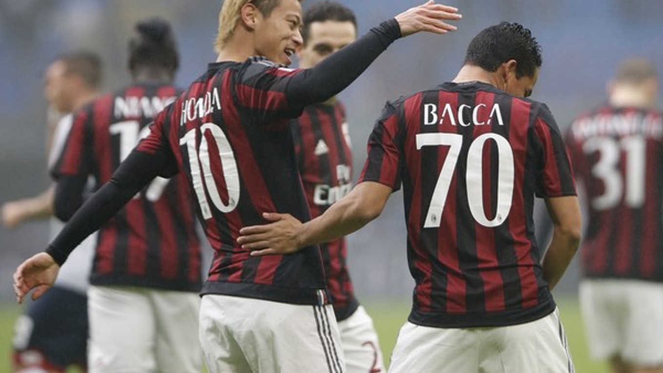 Carlos Bacca a Keisuke Honda patria k najväčším útočným zbraniam AC Miláno.