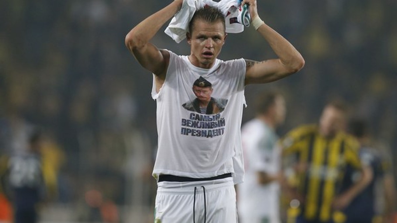Tarasov pobúril tričkom s podobizňou prezidenta Vladimira Putina.