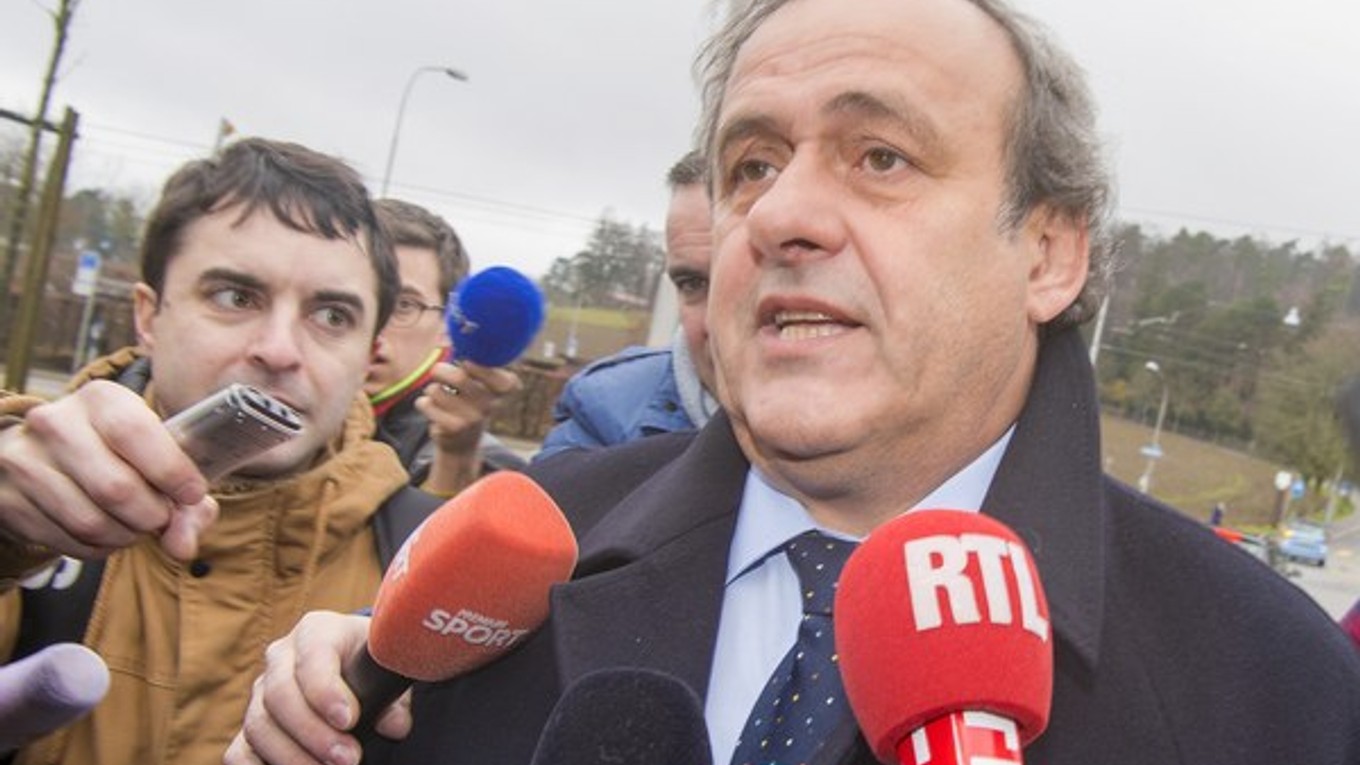Michel Platini minulý týždeň vypovedal pred odvolacou komisiou niekoľko hodín. Tá však jeho dištanc úplne nezrušila.