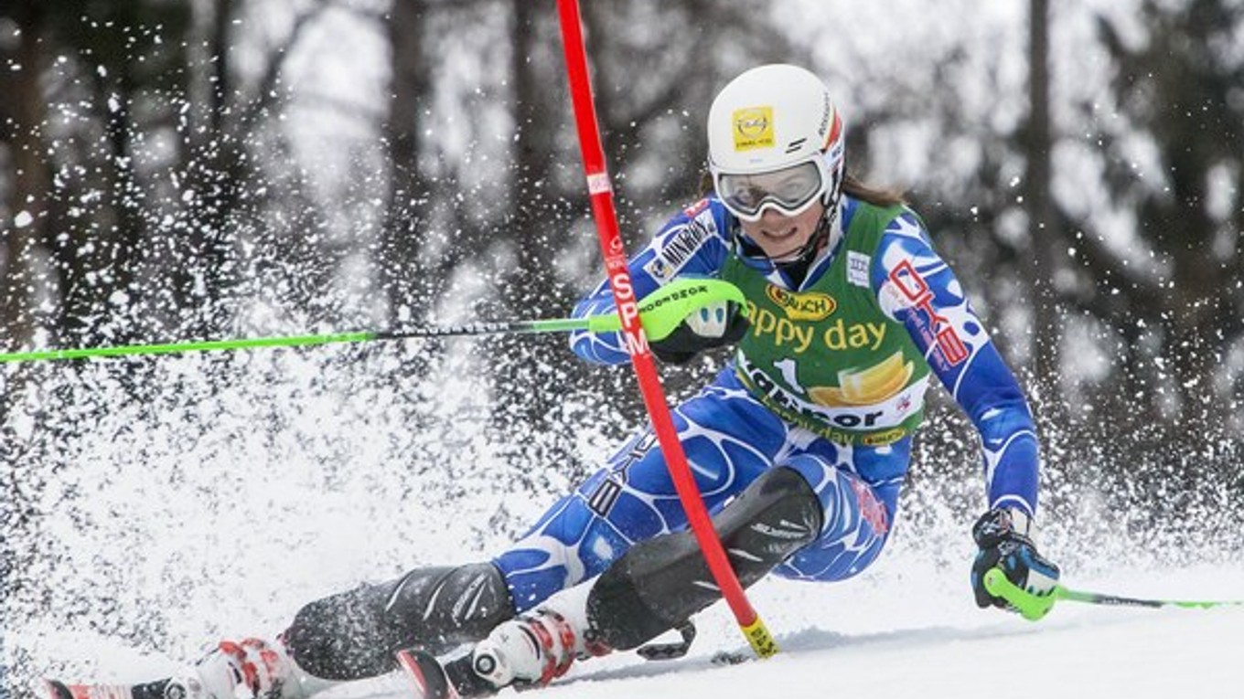 V slalome sa čoraz viac presadzujú vysoké lyžiarky ako napríklad Petra Vlhová.