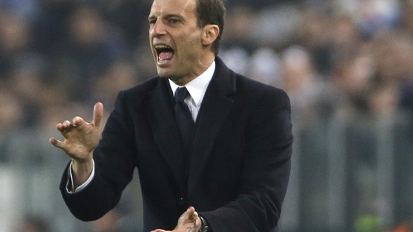 Massimilliano Allegri bude aj naďalej trénovať futbalistov Juventusu Turín.